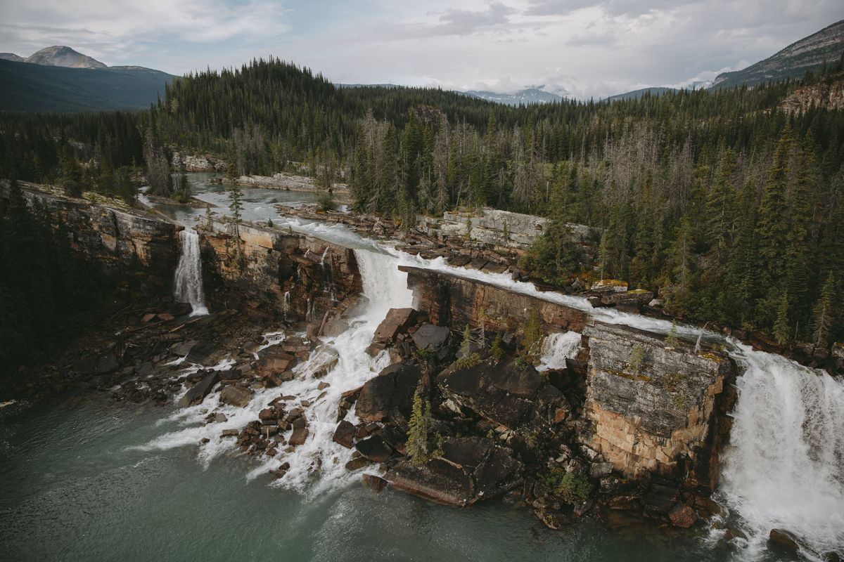 Monkman Falls, Monkman Park, Tumbler Ridge UNESCO Global Geopark. Photo credit Destination BC.