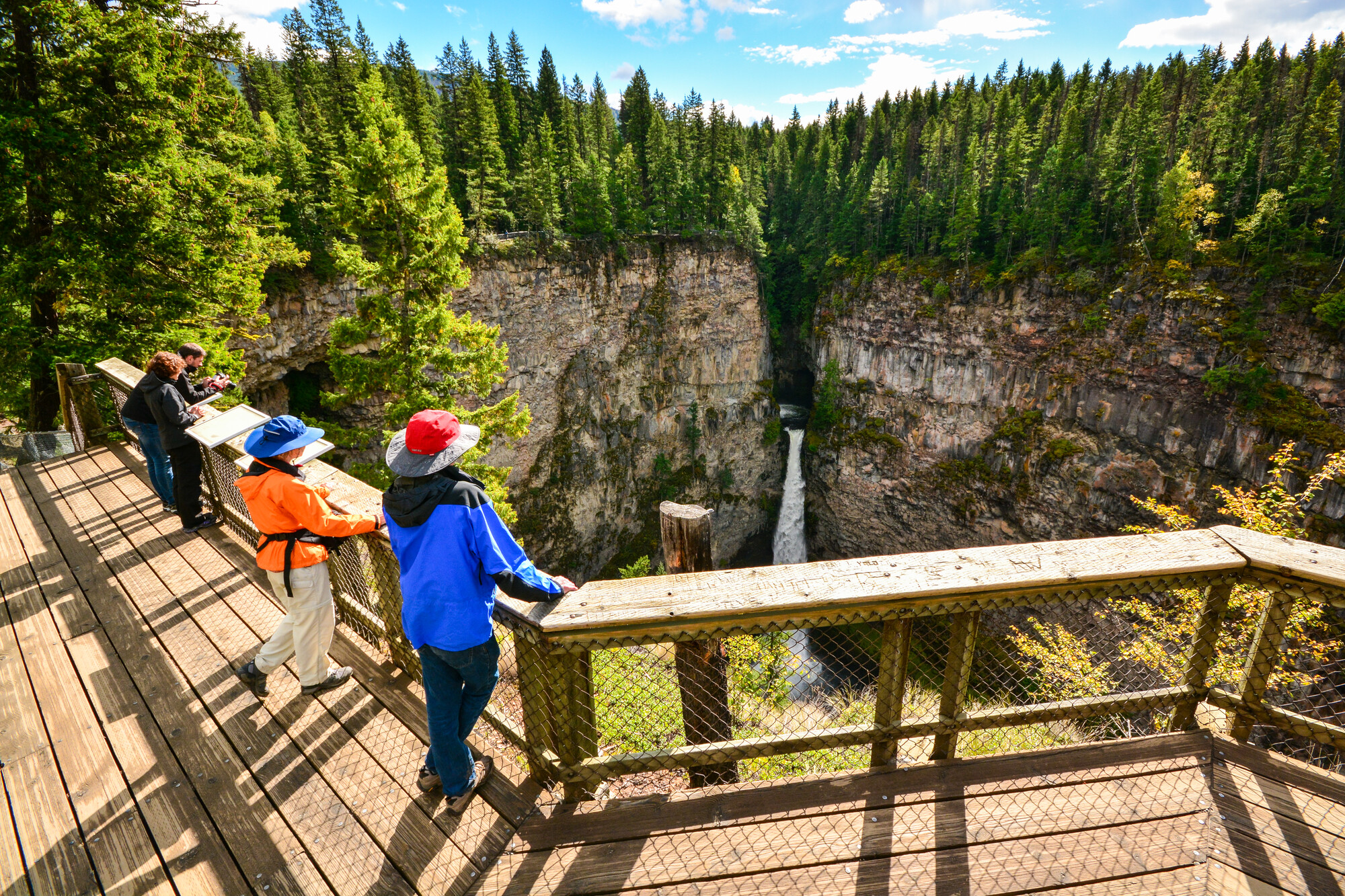 Visitors look down on Spahats falls from the viewing platform