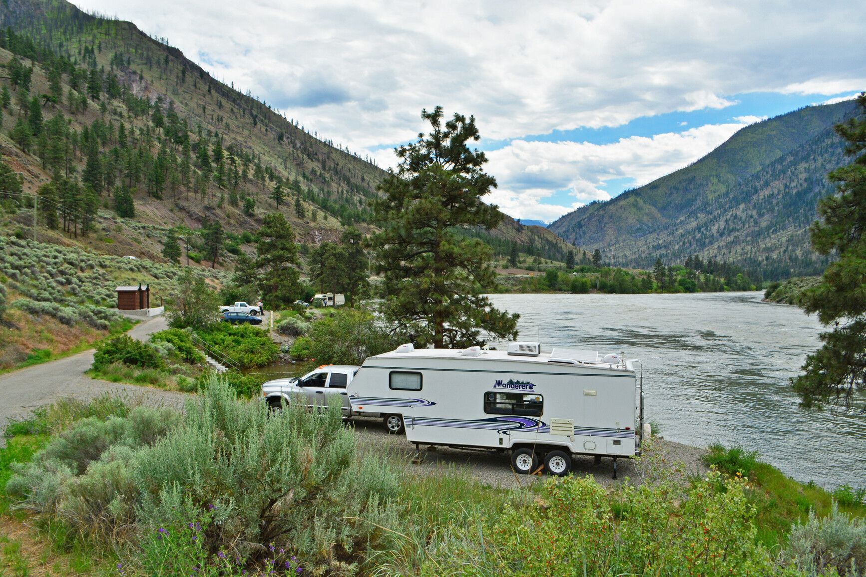 Goldpan Park campground along the Thompson River.