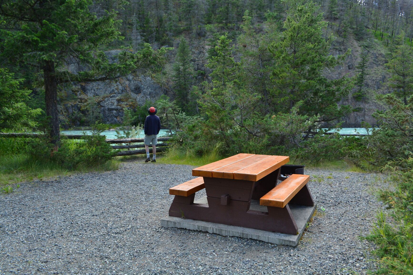 A campsite beside the Chilcotin river in Bull Canyon Park.