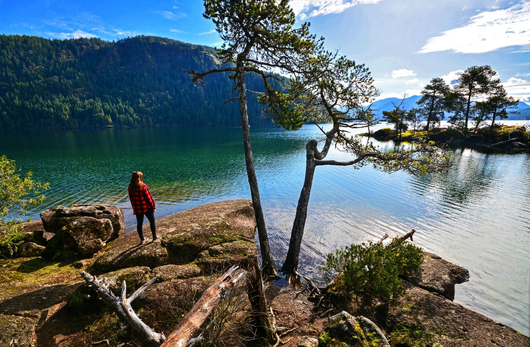 <p>Marvel at the breathtaking views of Lake Cowichan from Gordon Bay Park.</p>