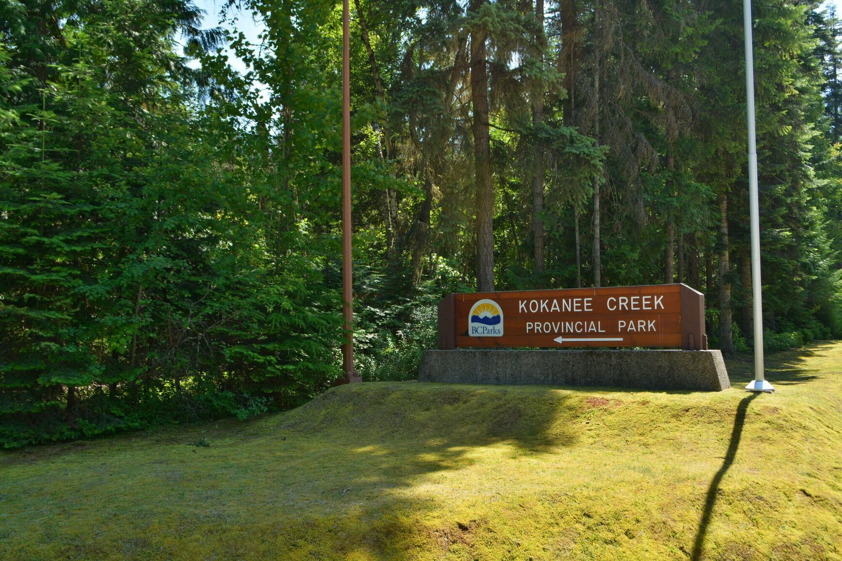 Kokanee Creek Park entrance sign.