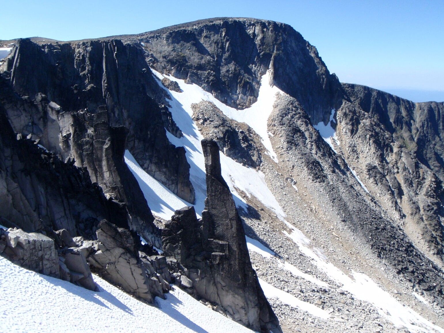 Nadina Mountain alpine cirque with the Berkey-Howe Union Spire in the foreground.