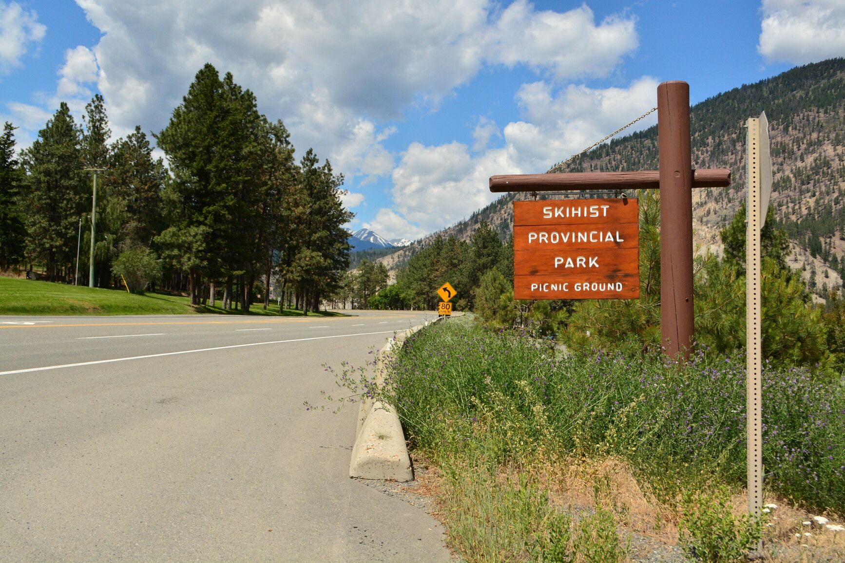 Entrance sign for Skihist Park picnic area.