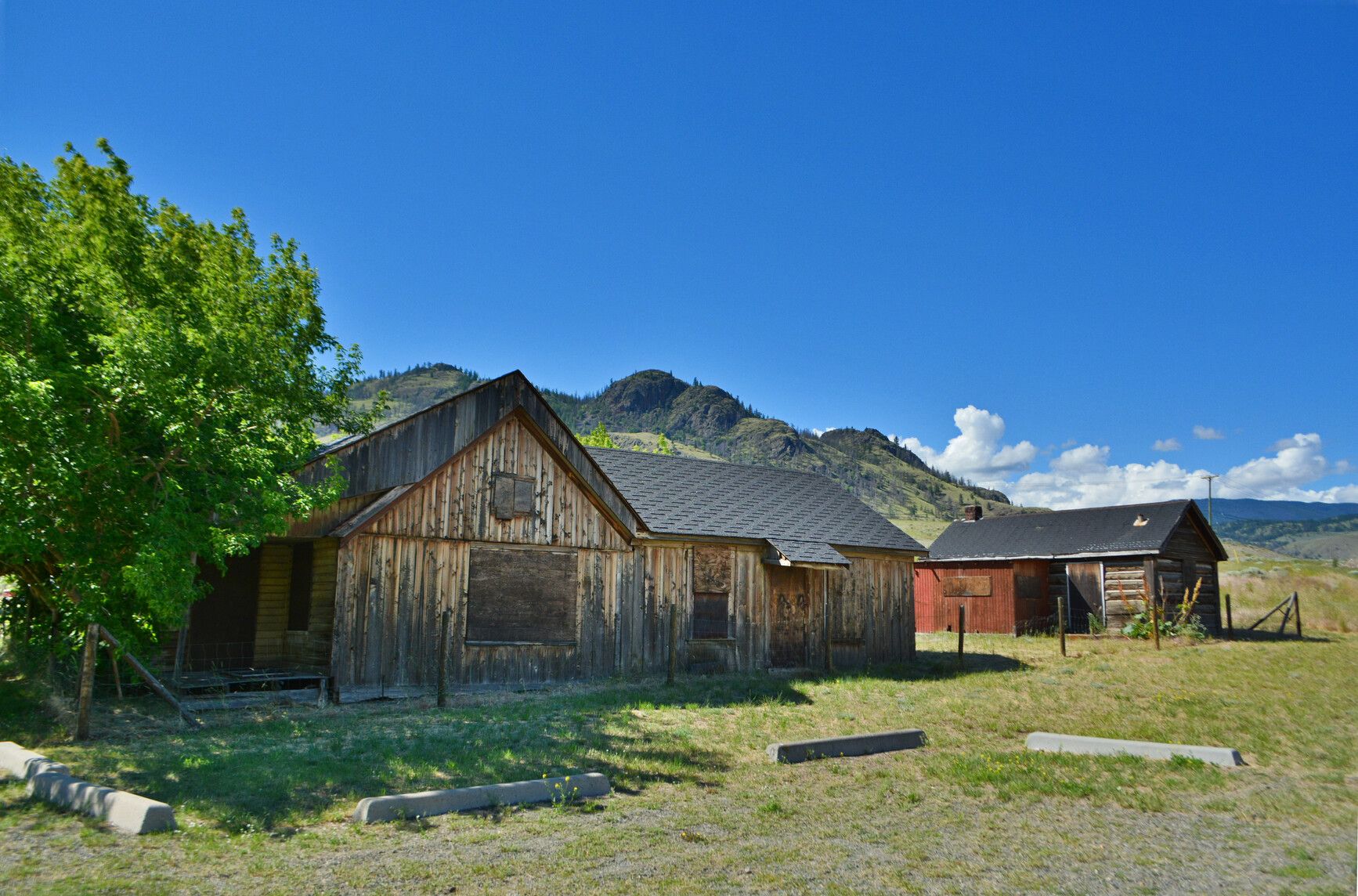 Explore the historic buildings at Steelhead Park, one of the oldest homesteads in the southern interior, which served as both a stagecoach depot and a ferry landing.