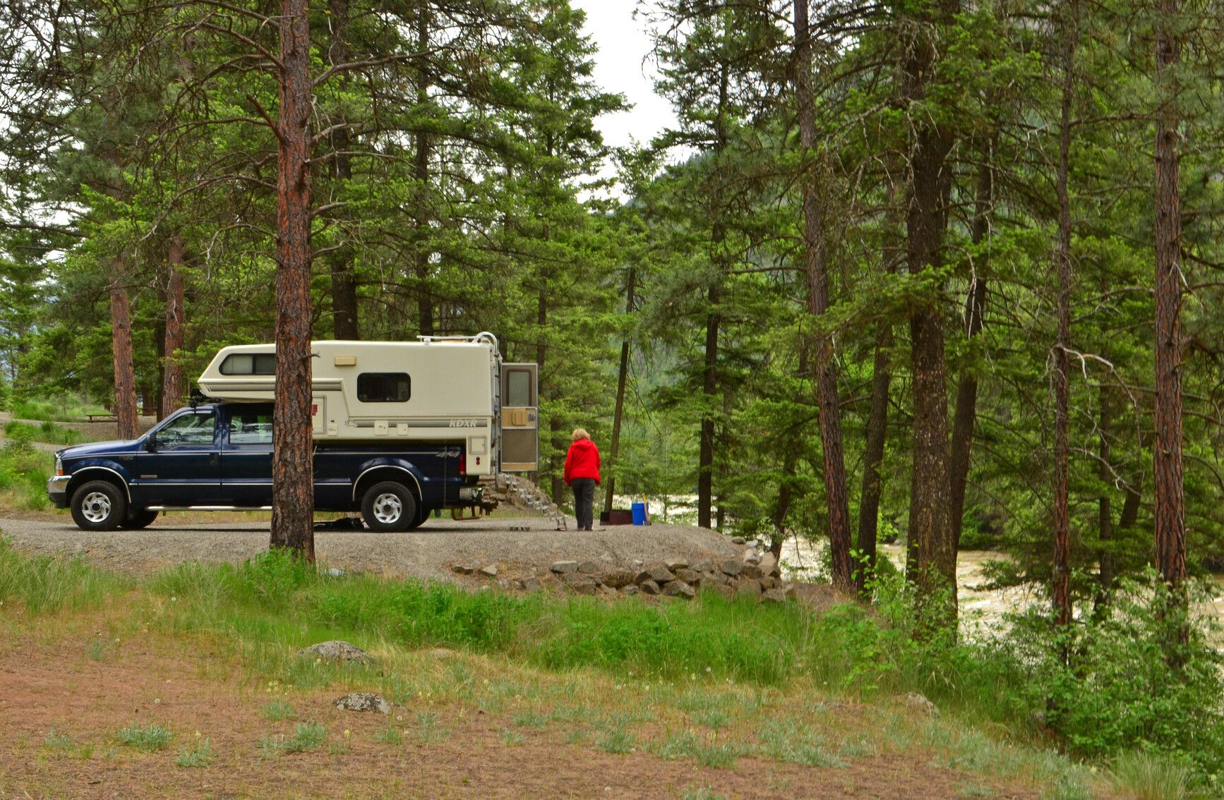 Explore the stunning campsites along the Similkameen River at Stemwinder Park.