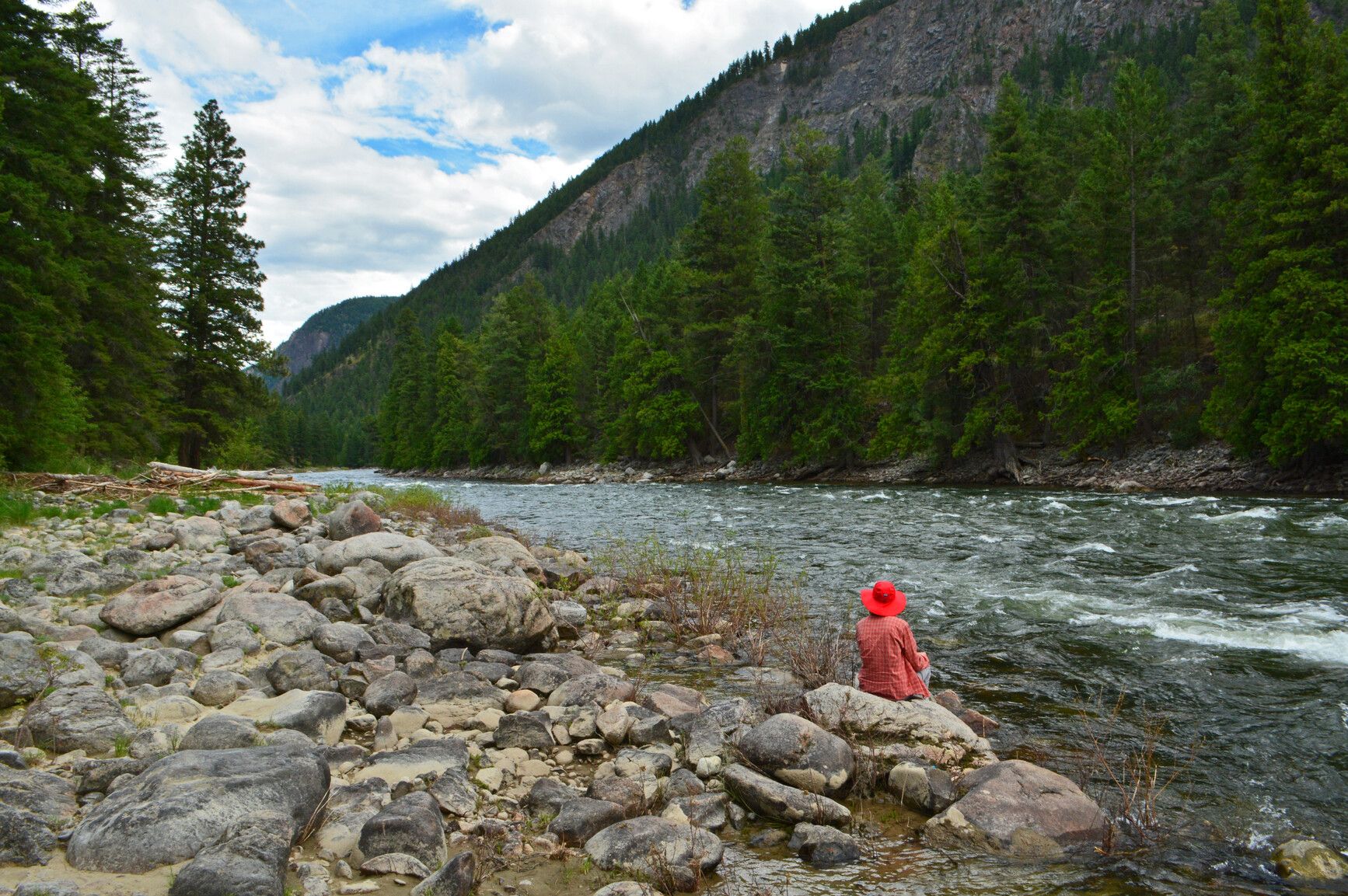 Listen to the roaring water of the Similkameen River in Stemwinder Park.