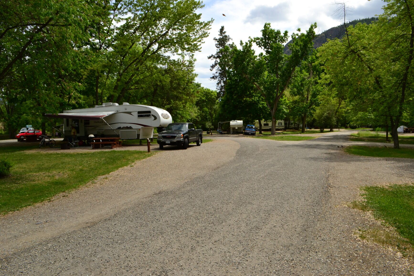 The campground at sx̌ʷəx̌ʷnitkʷ Park features sites that can easily accommodate RVs.