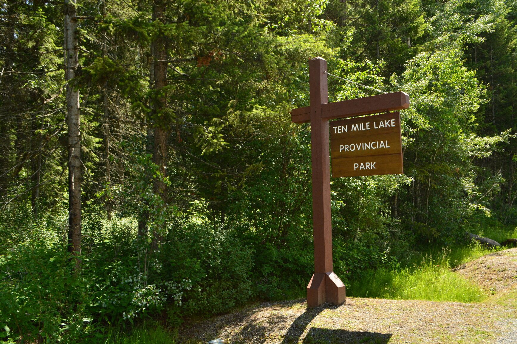 Ten Mile Lake Provincial Park entrance sign.
